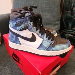 Jordan 1 Tie DYE High-Top Sneakers SIZE 7.5
